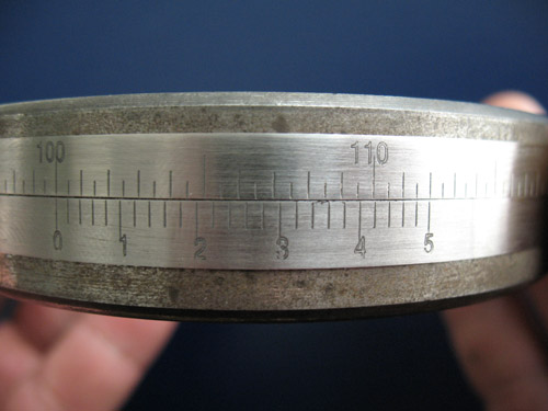 用于测量管道直径的优质圆周计（π 尺）